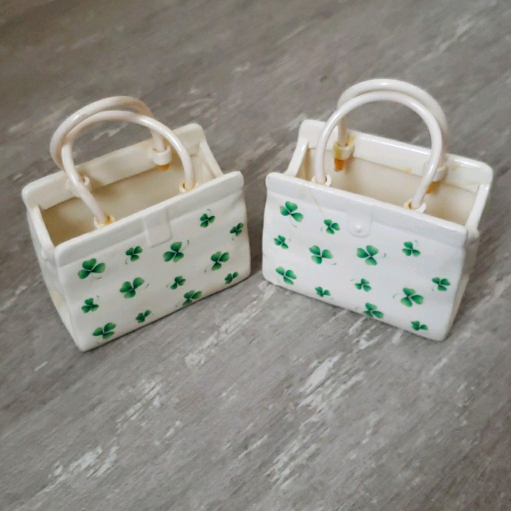 Pair of Lefton Clover Decorated Shopping Bags